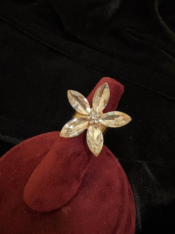 Petal ring