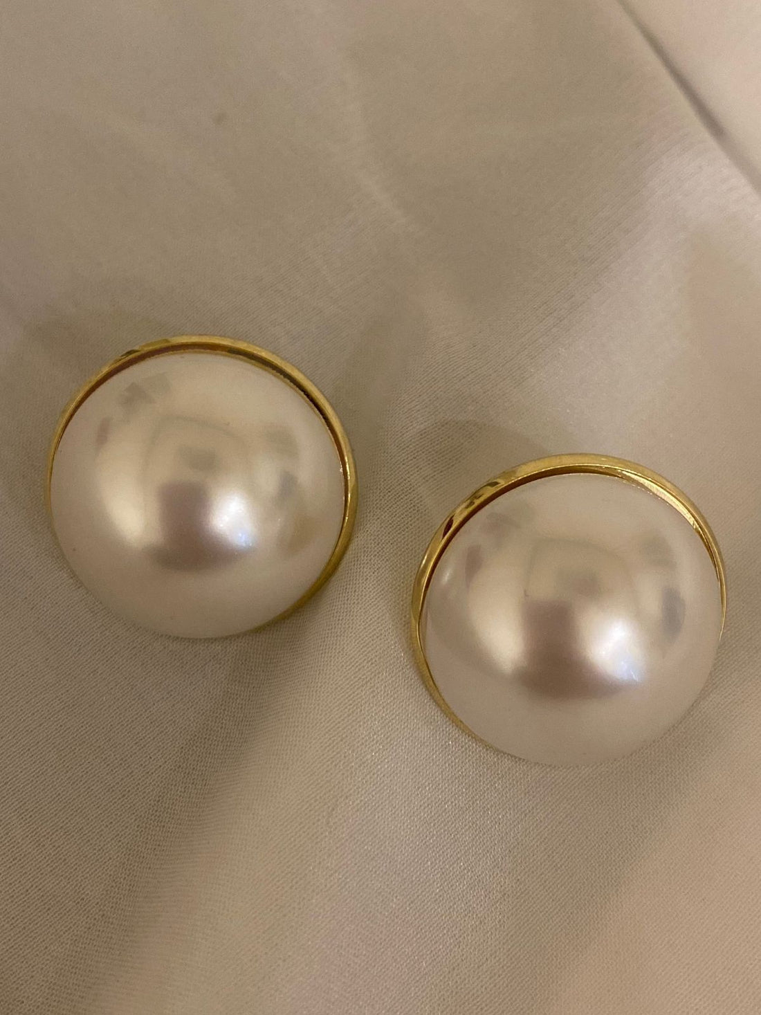 Pearly Pearl Earrings